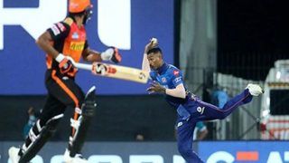 IPL 2021, MI vs SRH: Hardik Pandya के Bullet Throw से डेविड वार्नर-अब्‍दुल समद हुए रनआउट, वायरल हुआ VIDEO